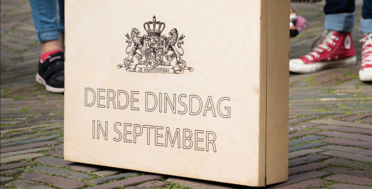 Afbeelding Prinsjesdag 2024 derde dinsdag in september koffertje